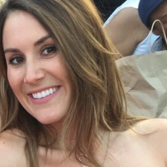 Meet your Posher, Cassandra - Picture 1 of 1